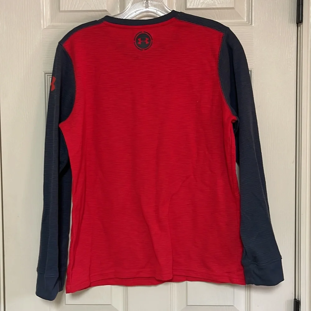 Under Armour Loose size YXL top. Great condition! New without tags - Picture 6 of 6